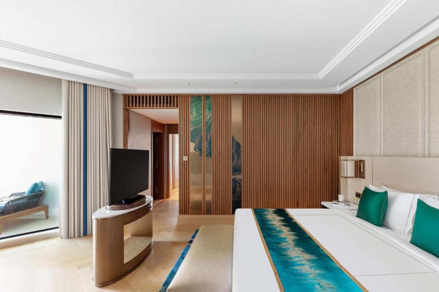 Taj-Exotica-Resort---Spa--The-Palm-Dubai-Room-24