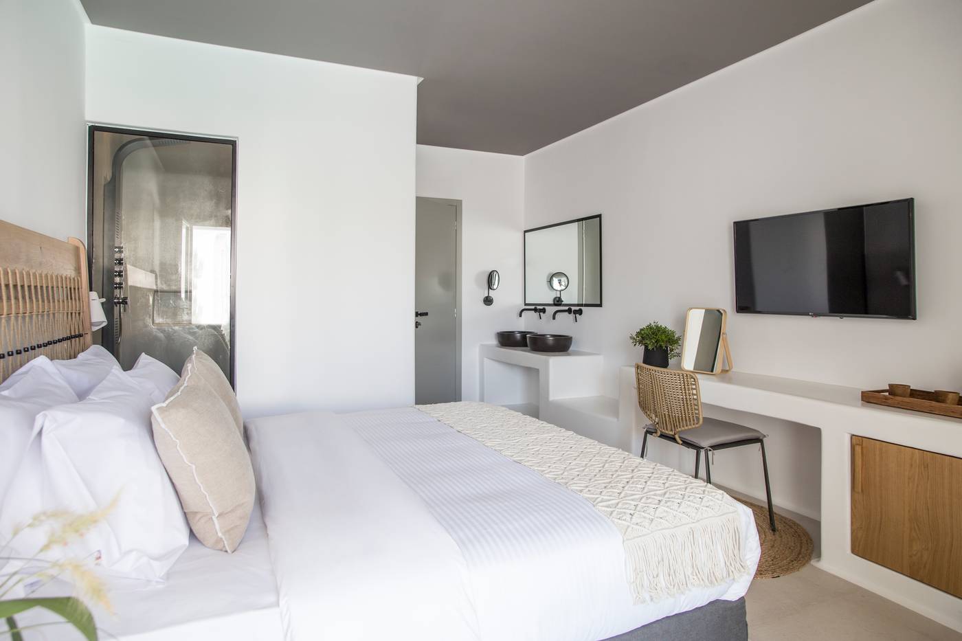 Adorno-Suites-Mykonos-Room-34