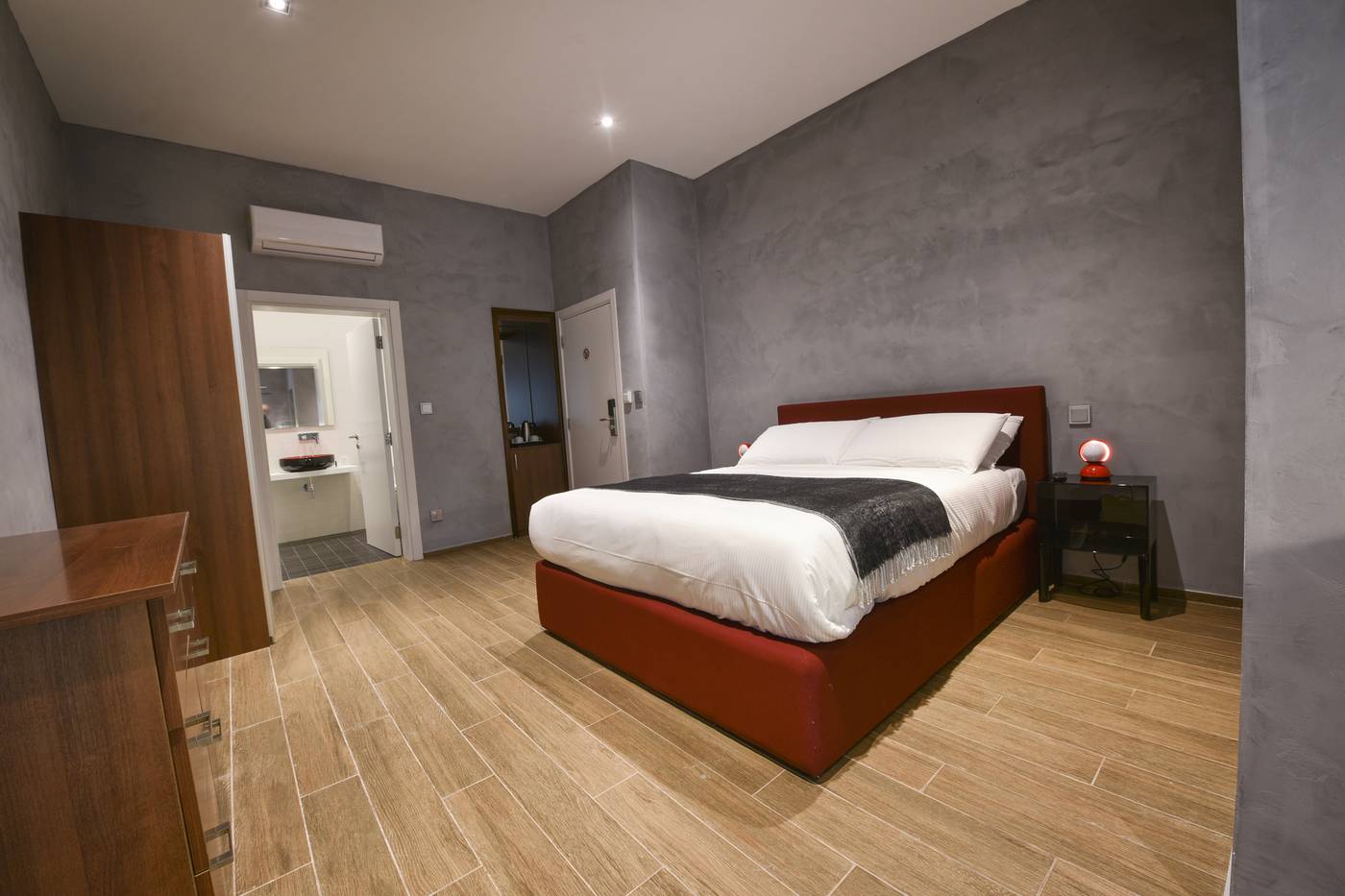 Quaint-Boutique-Hotel-Sannat-Room-4