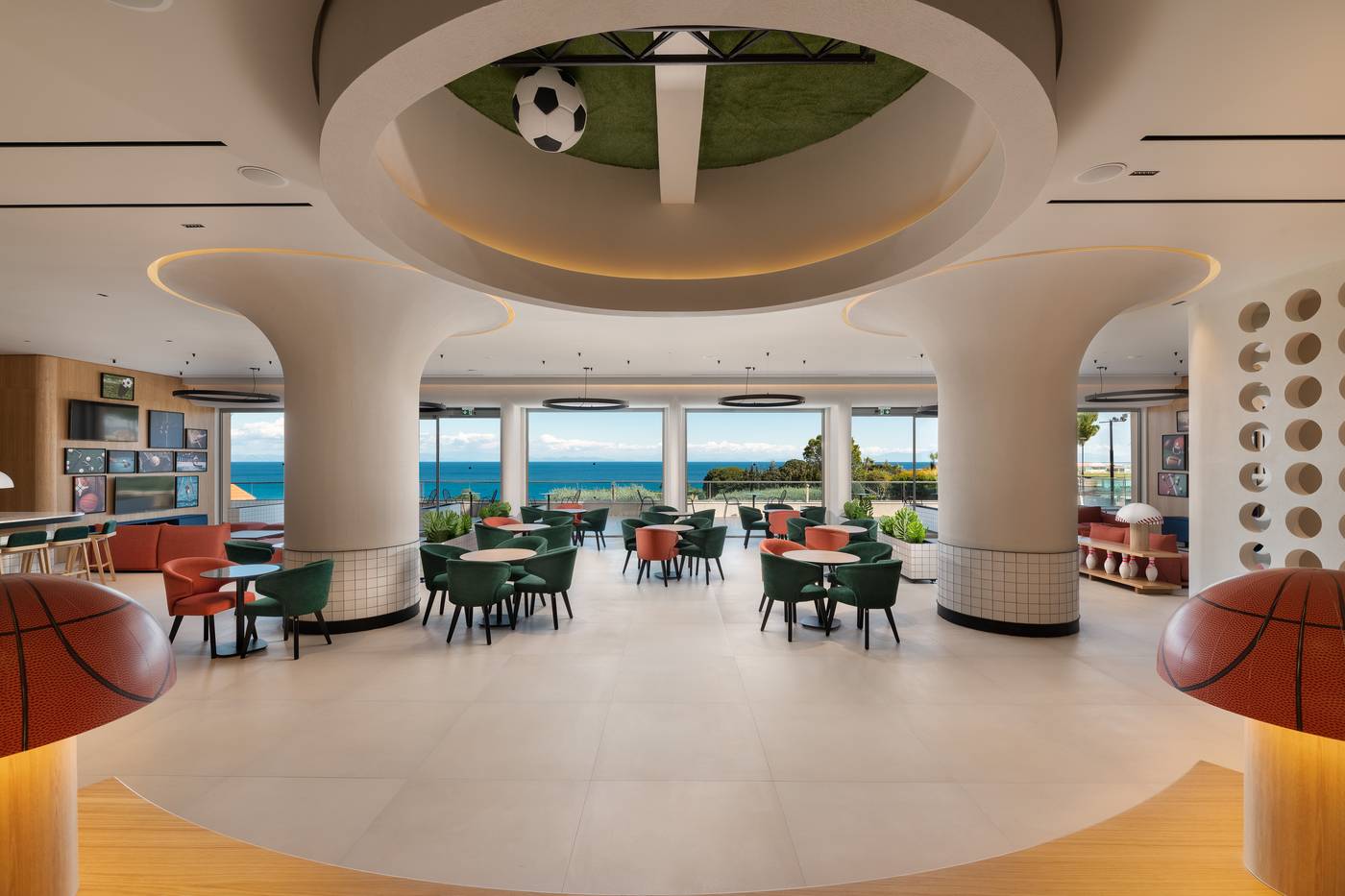 Kresten-Palace-Bar-44