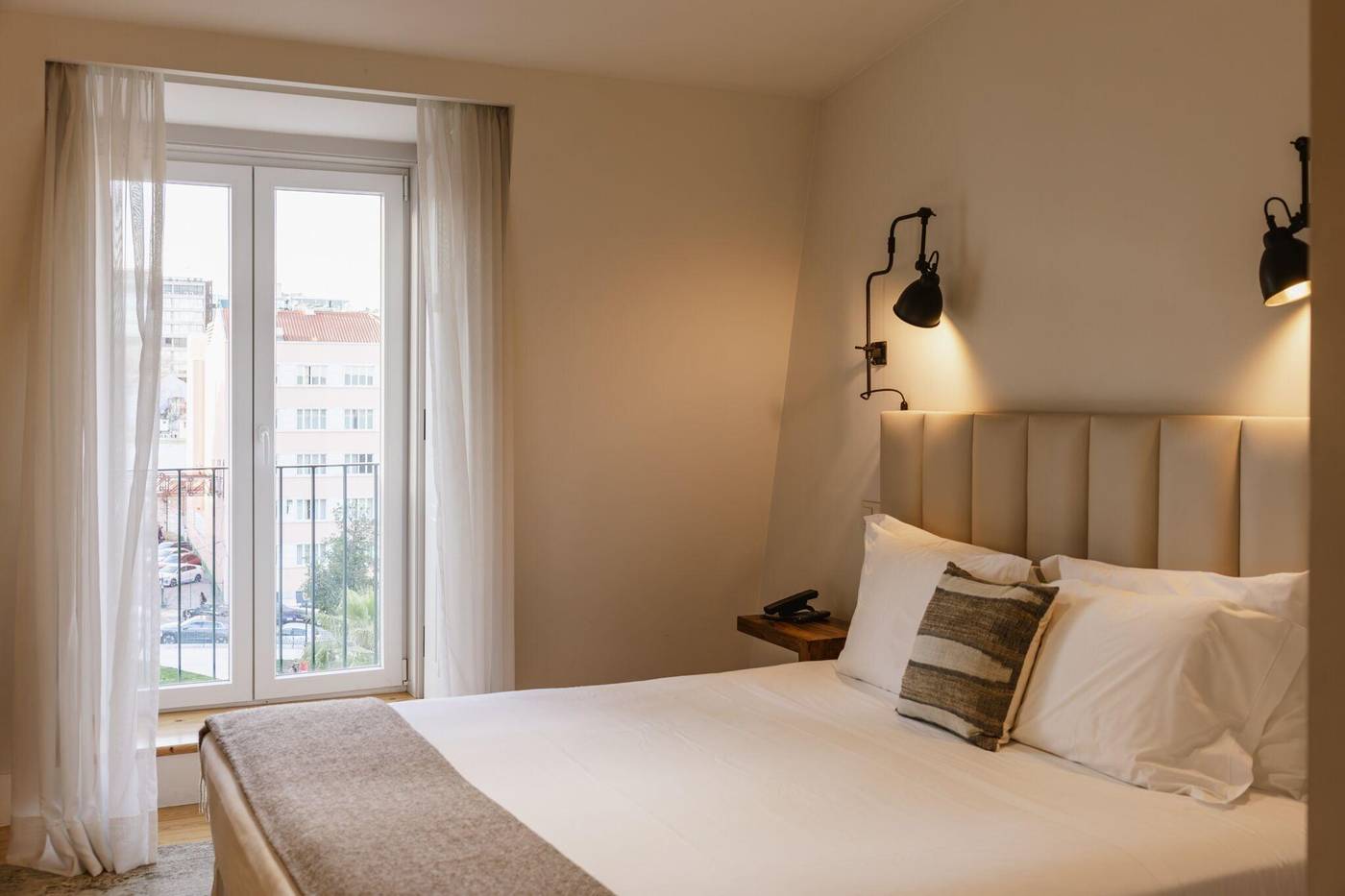 Alegria-A-Lisbon-Boutique-Hotel-Room-44