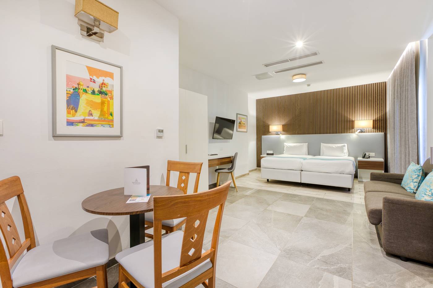 Solana-Hotel---Spa-Room-35