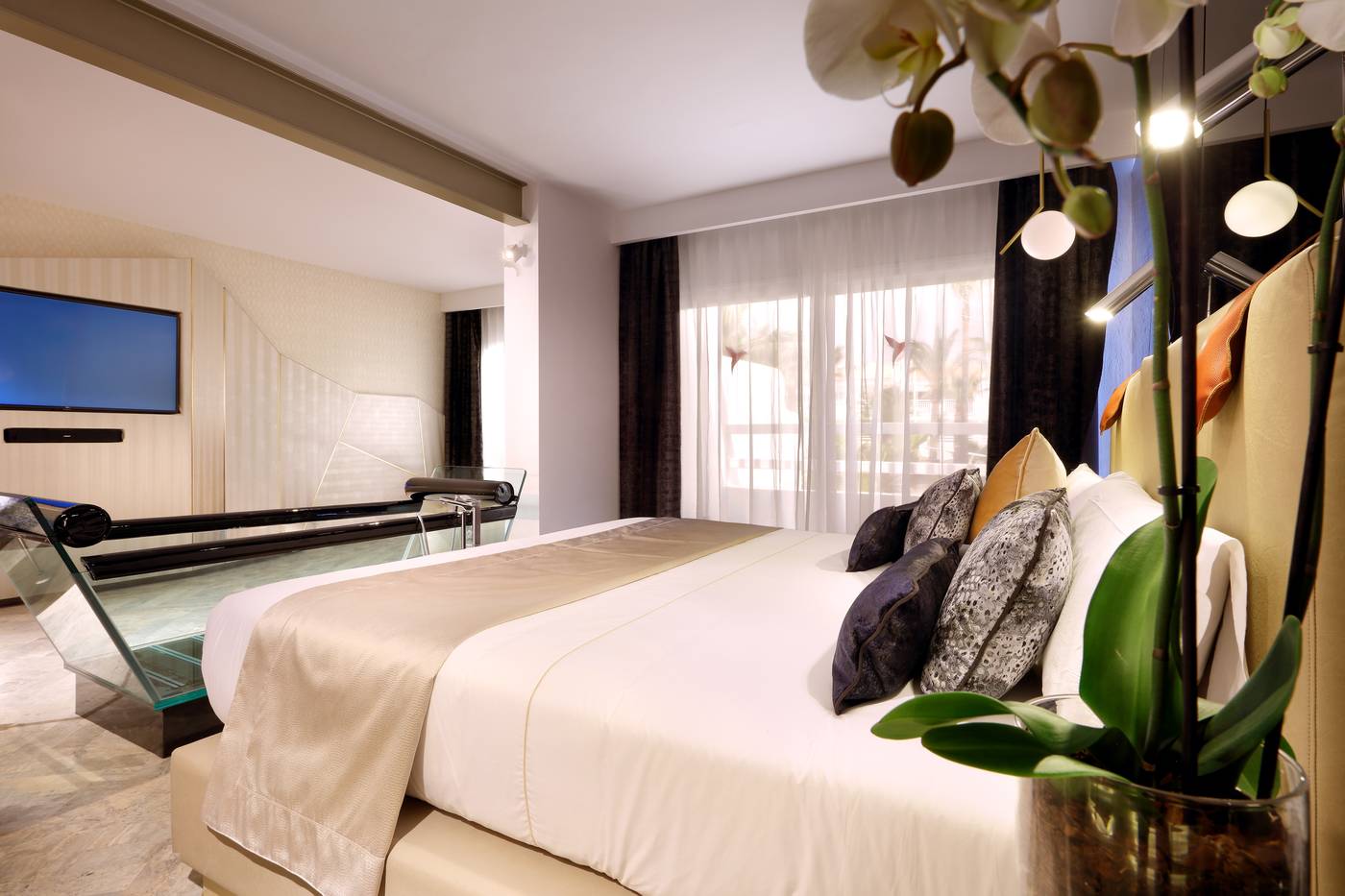 Ushuaia-Ibiza-Beach-Hotel-Room-33