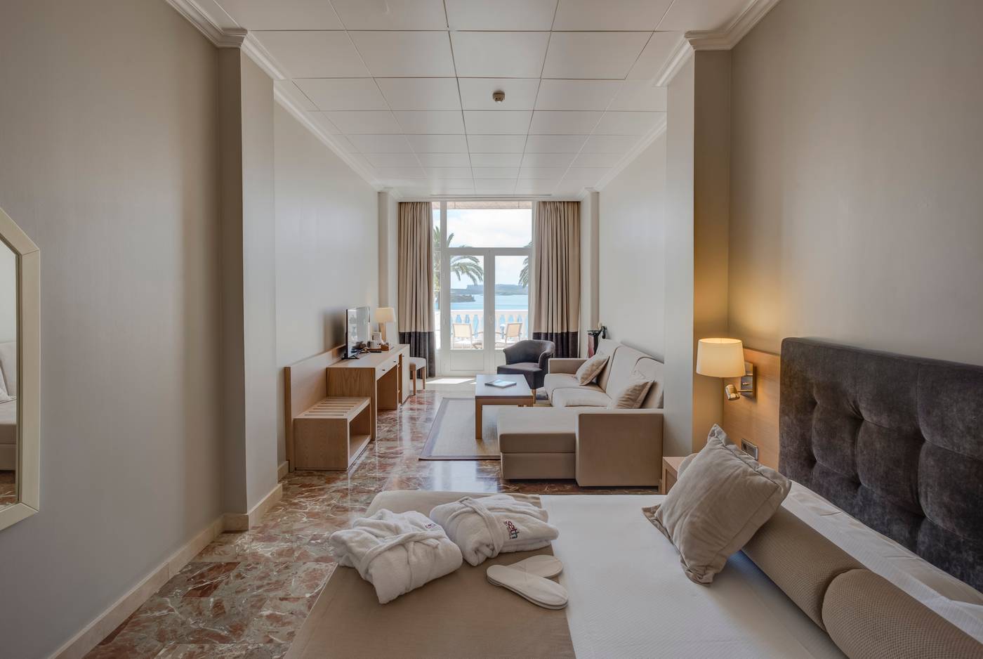 Seth-Port-Mahon-Room-40