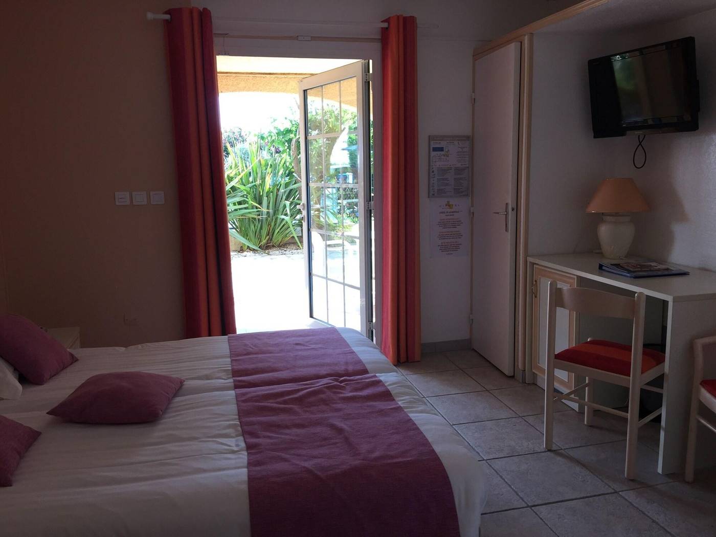 Citotel-La-Nartelle-Room-35