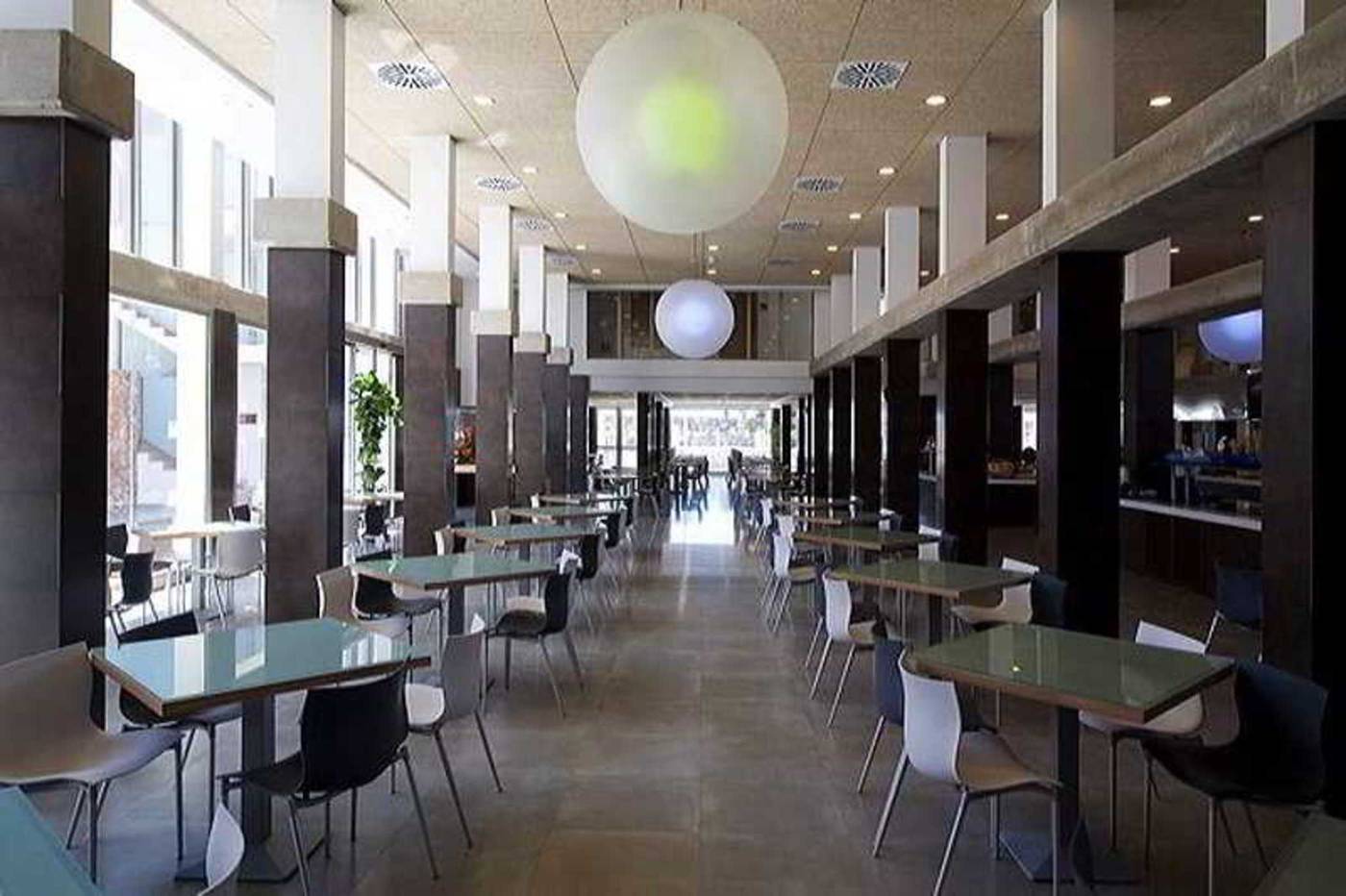 R2-Bahi-a-Design-Hotel---Spa-Wellness---Adult-Only-Restaurant-43