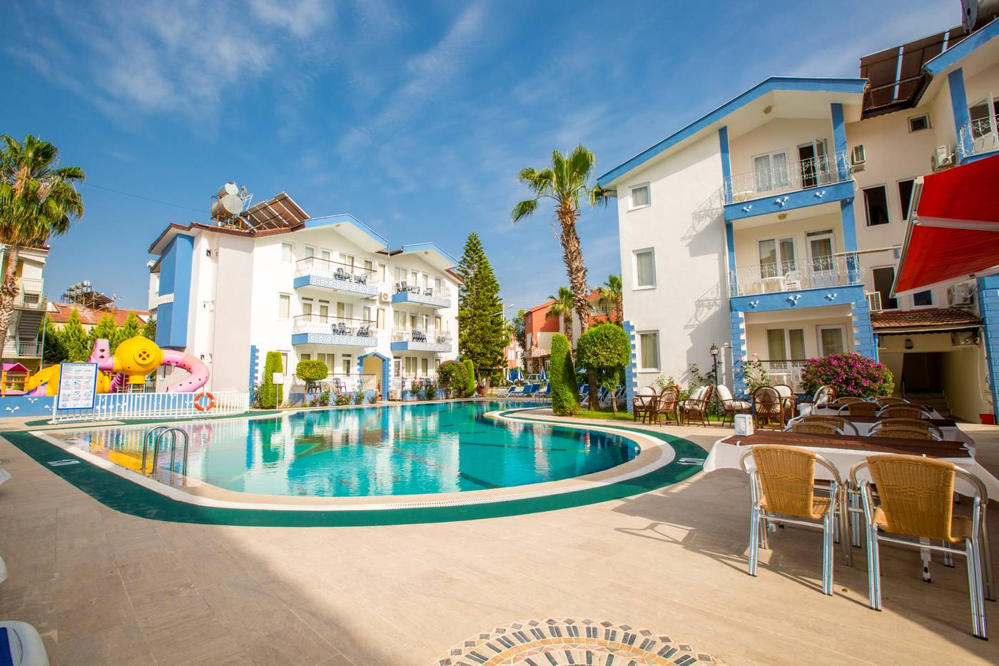 Side-Papaya-Apart-Hotel-General-view-4