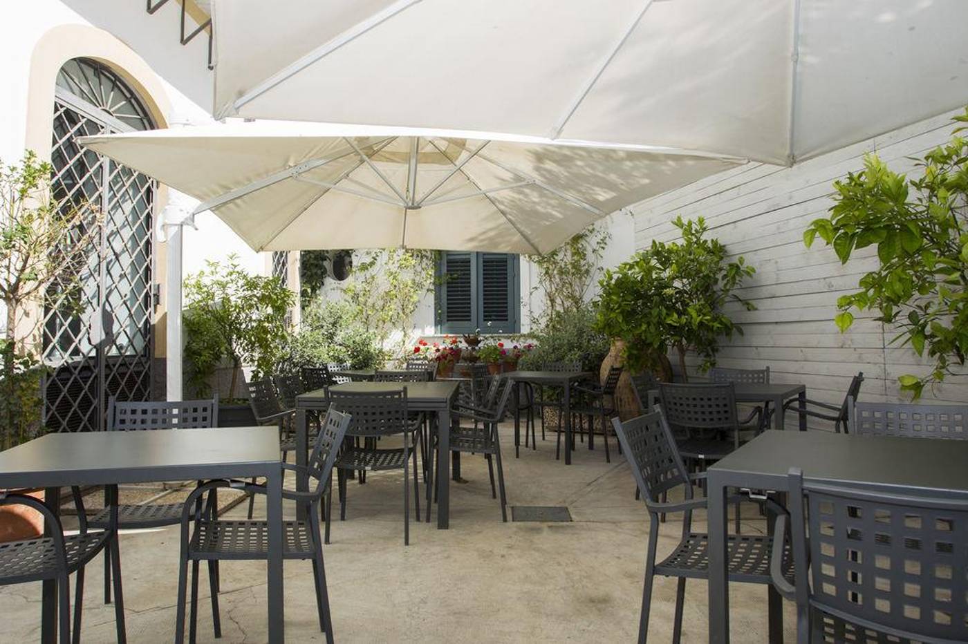 Palazzo-Brunaccini-Terrace-9