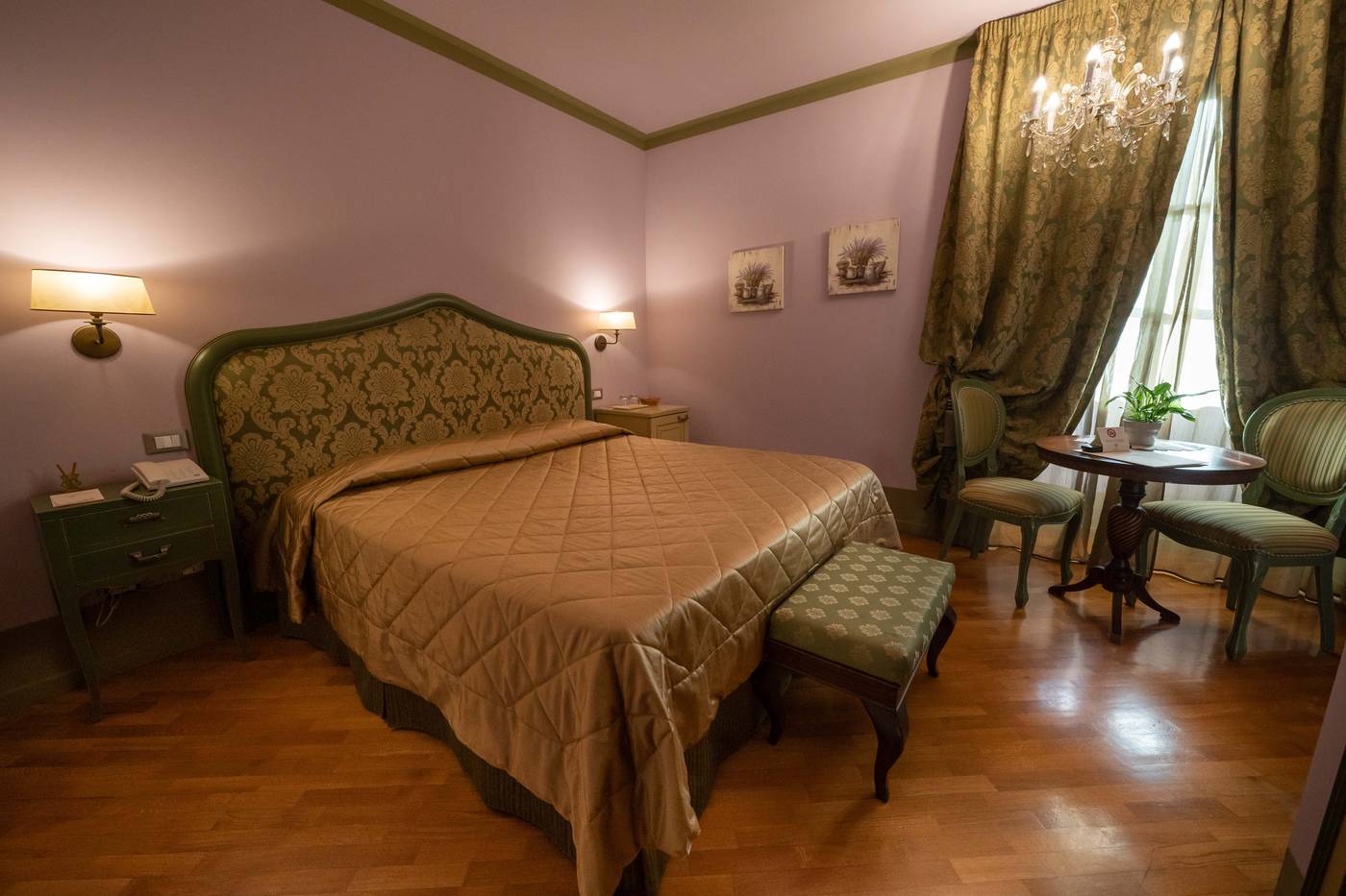 San-Luca-Palace-Room-18