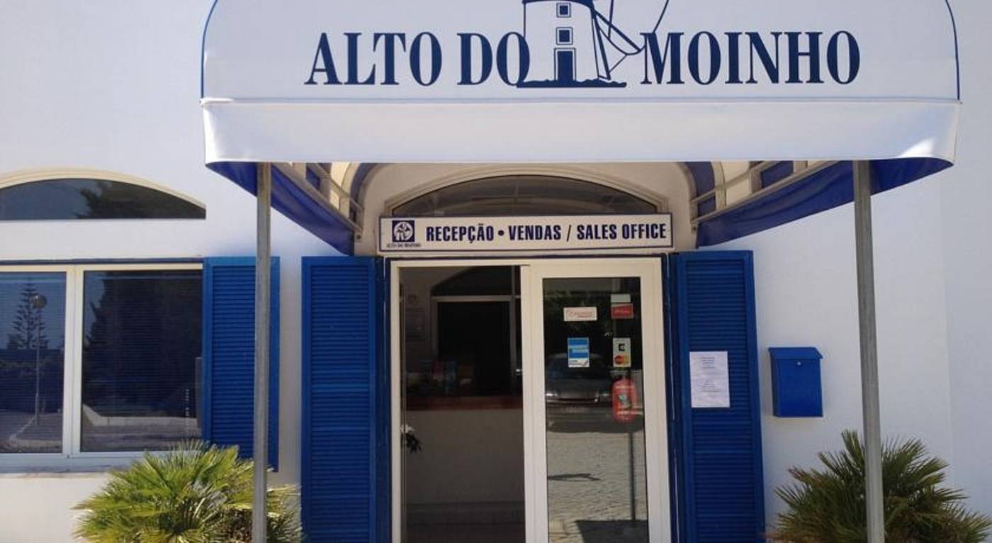 Cheerfulway-Alto-do-Moinho-Apartamentos-Lobby-14