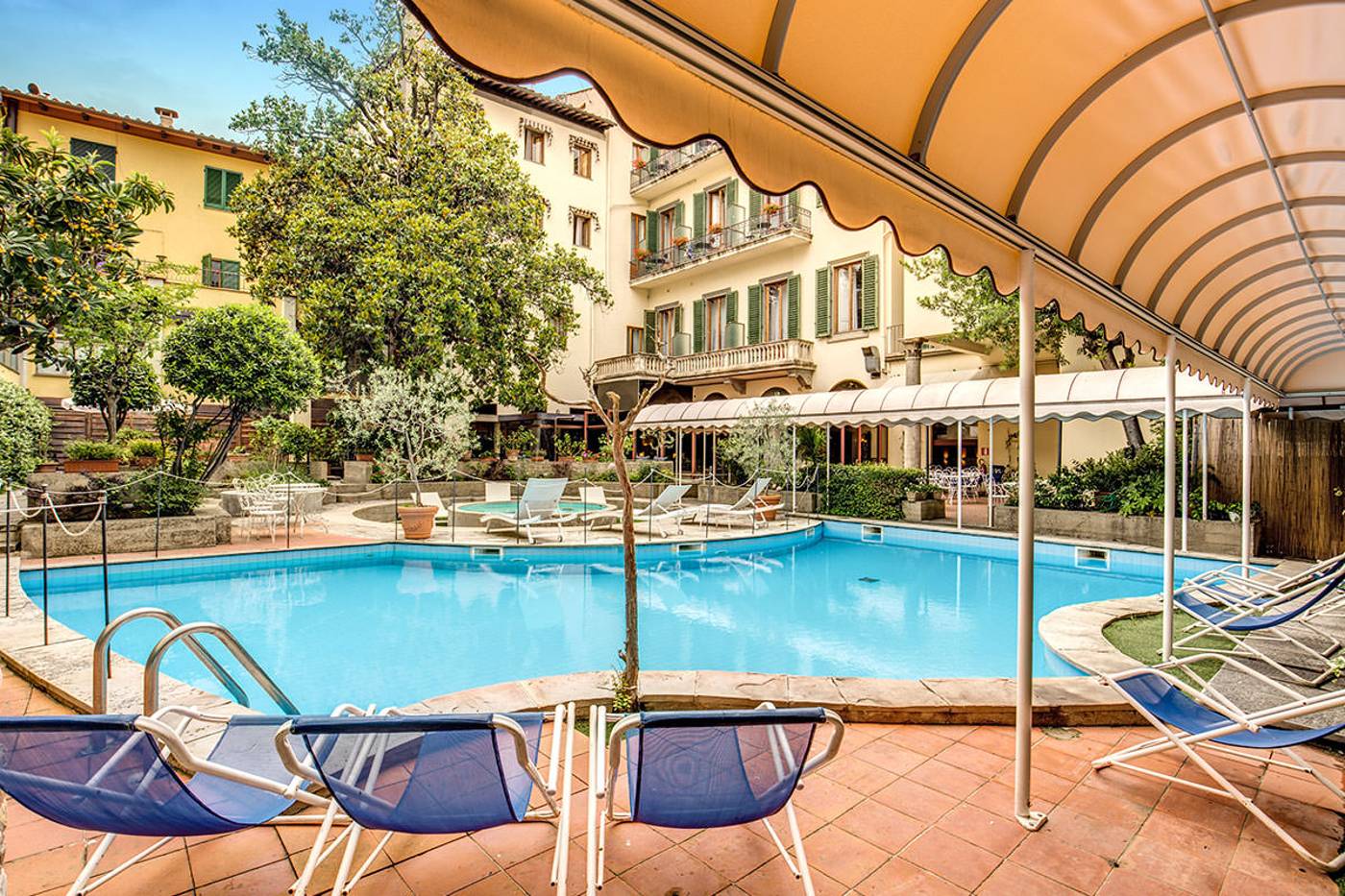 Croce-Di-Malta-Pool-1