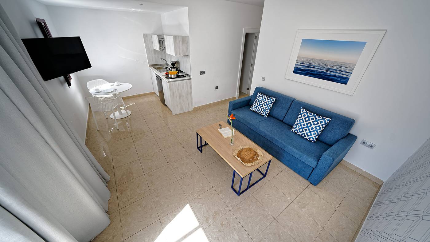 Broncemar-Beach-Room-35