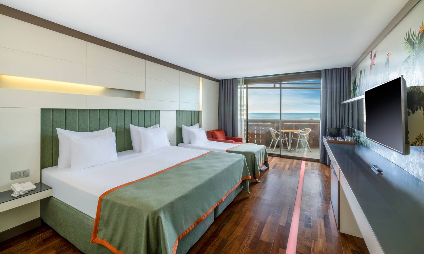 Nirvana-Cosmopolitan-Room-18