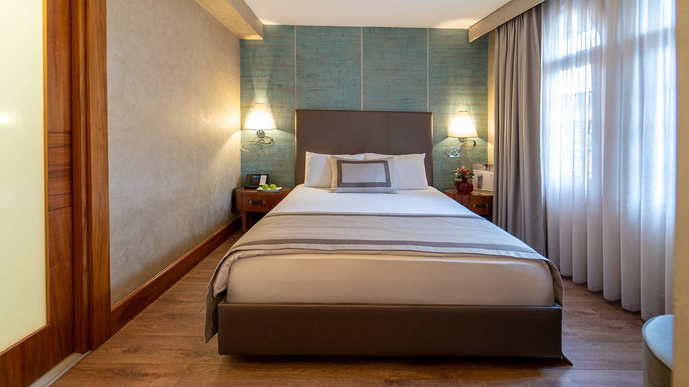 Biz-Cevahir-Hotel-Sultanahmet-Room-21