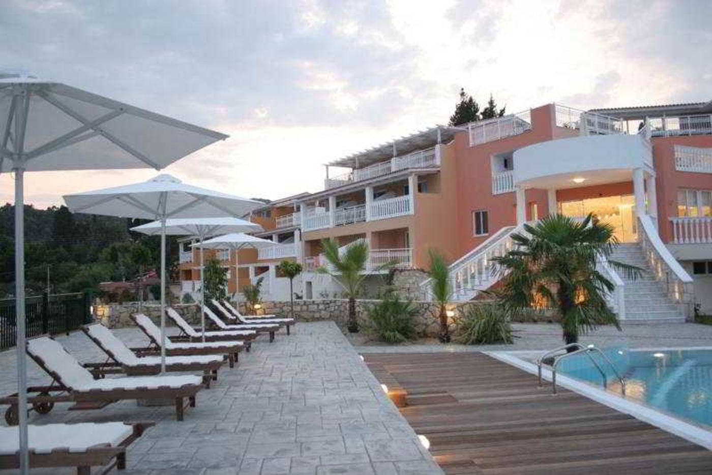Belvedere-Gerakas-Lux--Suites-General-view-8