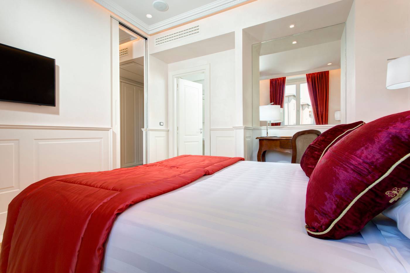 Degli-Artisti-Hotel-Room-12