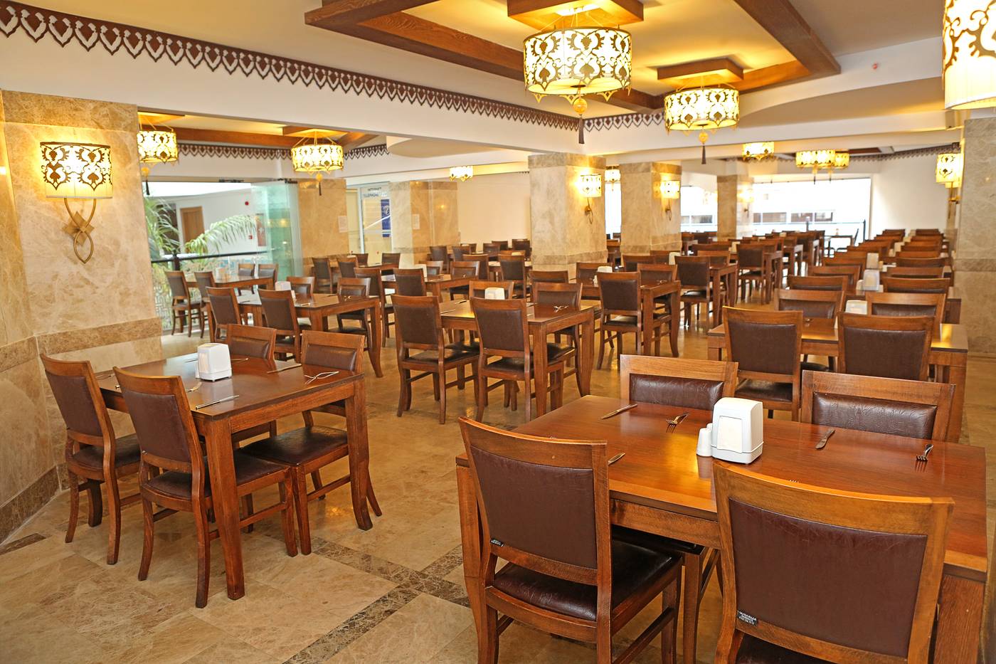 Blue-Wave-Suite-Hotel-Restaurant-17