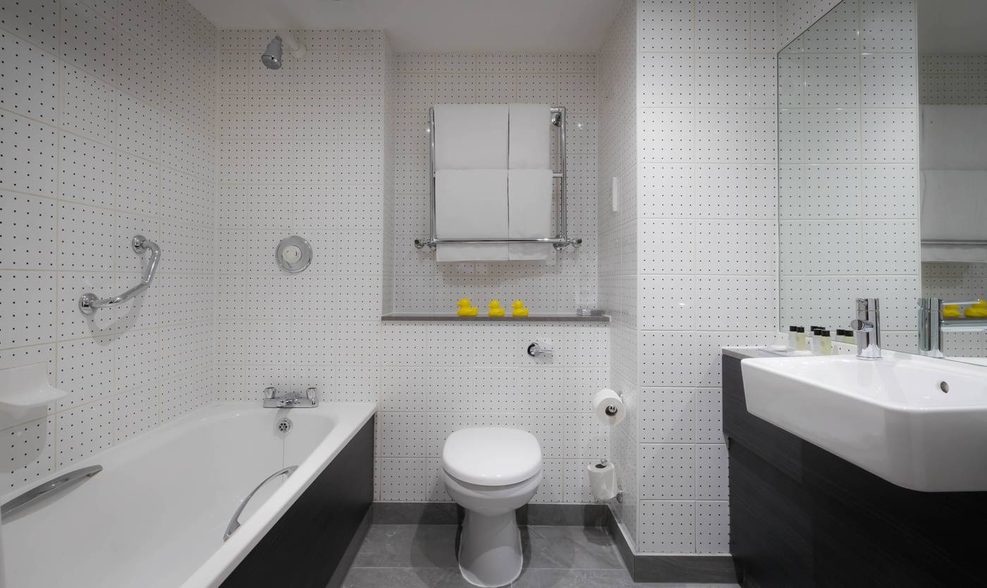 Maldron-Hotel-Dublin-Airport-Room-19