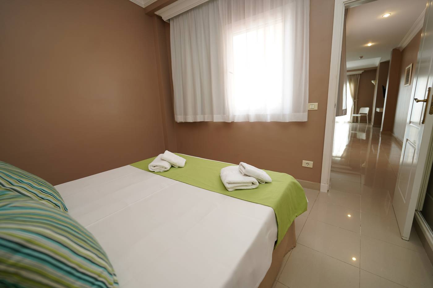 Hotel-RF-Astoria---Adults-Only-Room-17