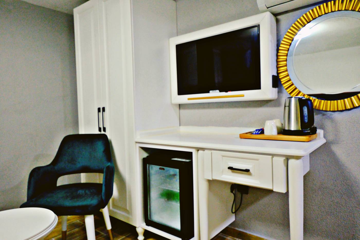 The-Saint-Otel-Room-26