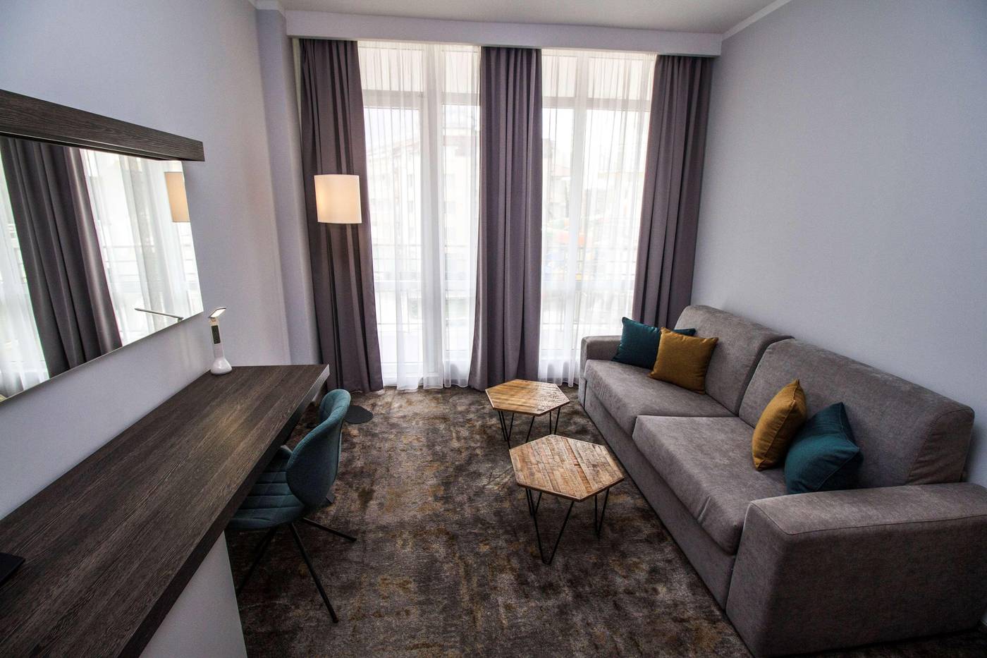 Best-Western-Plus-Premium-Inn-Room-21