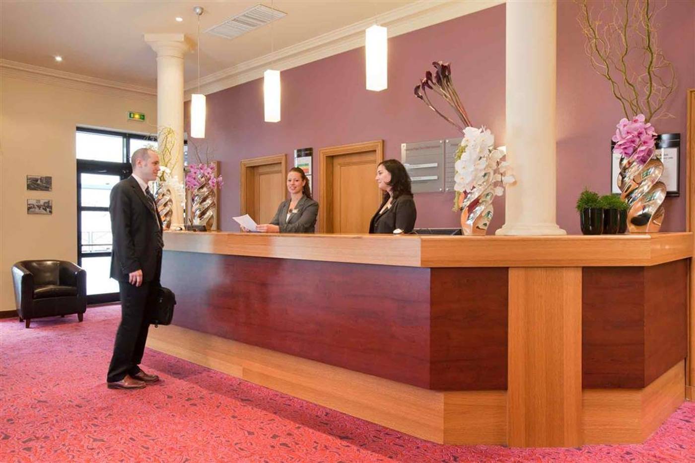 Hotel-Mercure-Paris-Tour-Eiffel-Grenelle-Lobby-20