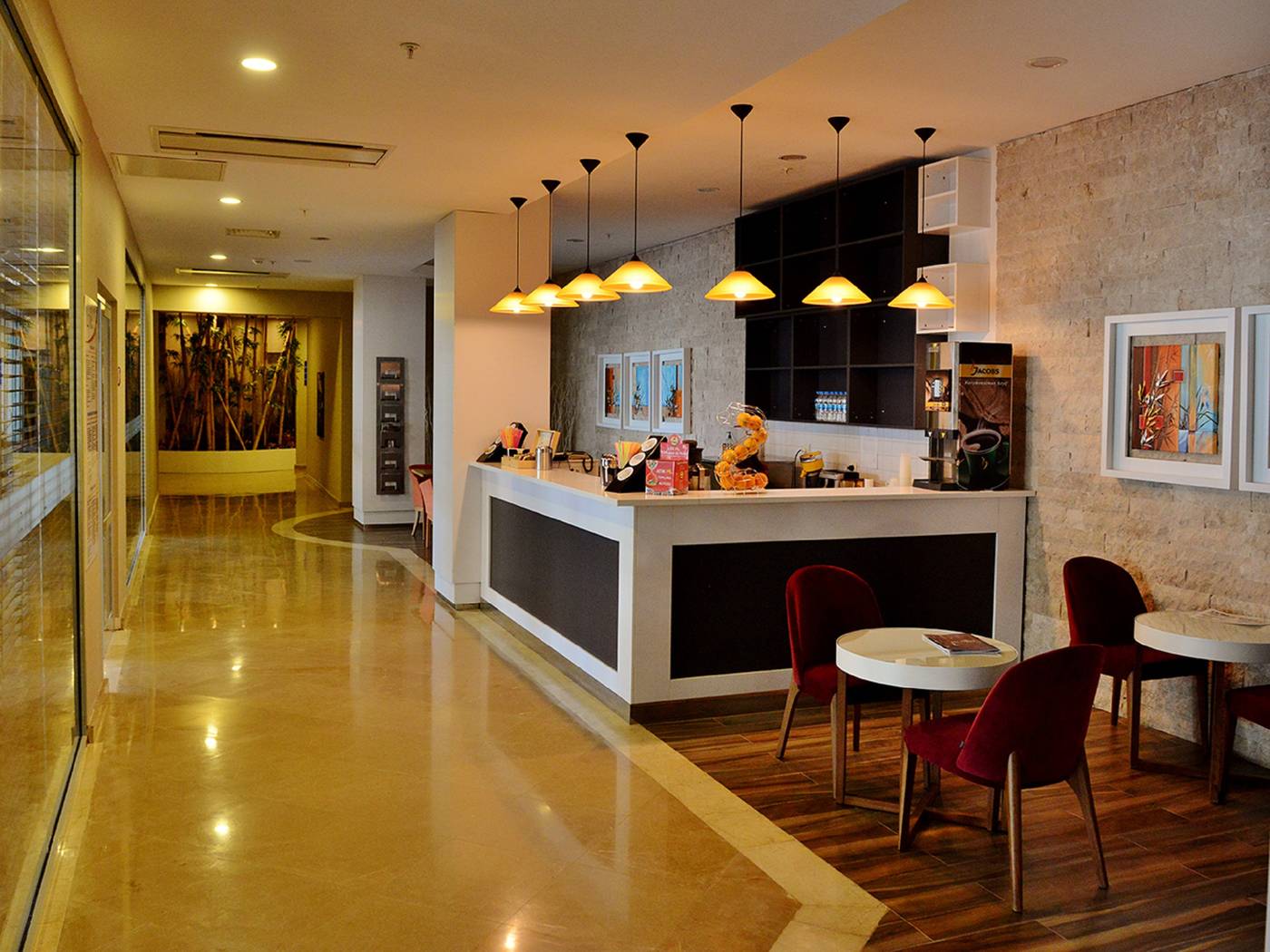 Green-Nature-Diamond-Hotel-Bar-34