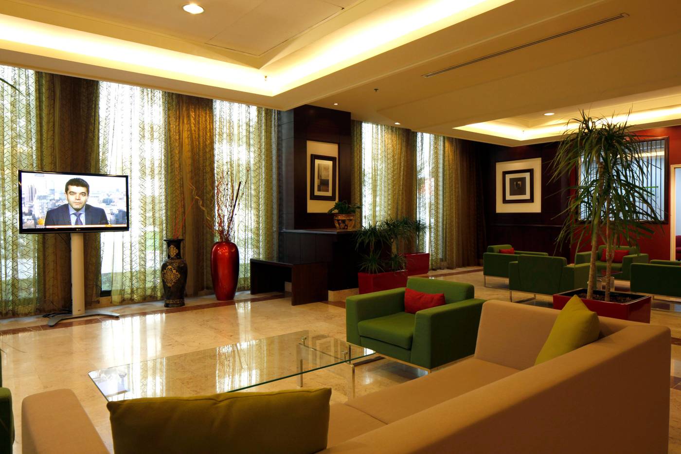 Holiday Inn Olaya Hotel-Saudi Arabia-RIYADH-General view-9