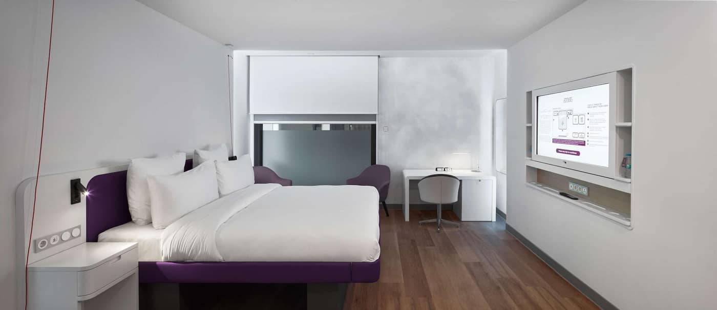Yotelair-Istanbul-Airport-Airside--Duty-Free-Room-17