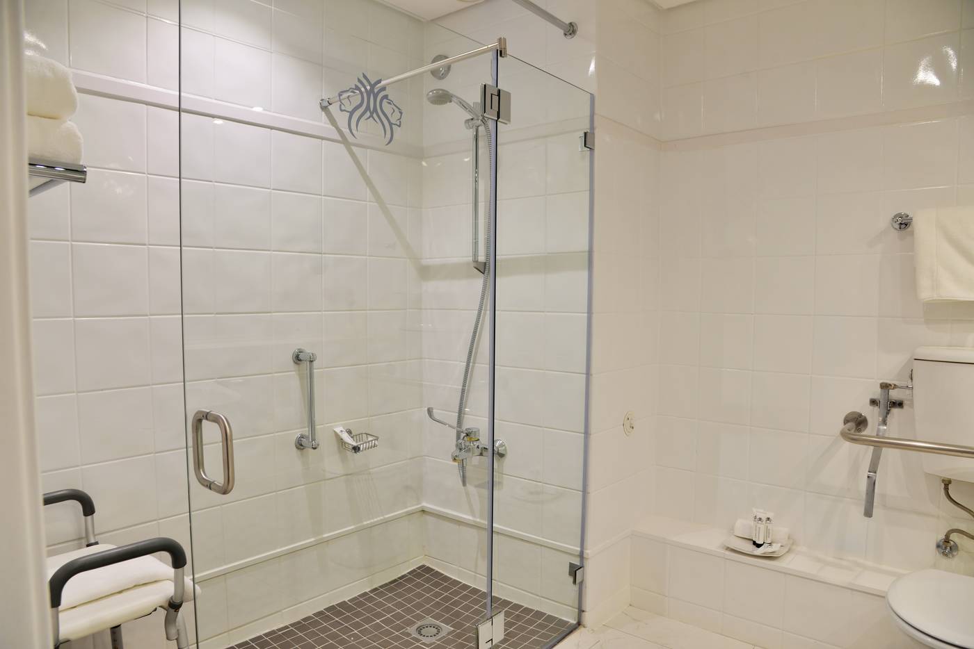 The-Commodore-Room-53