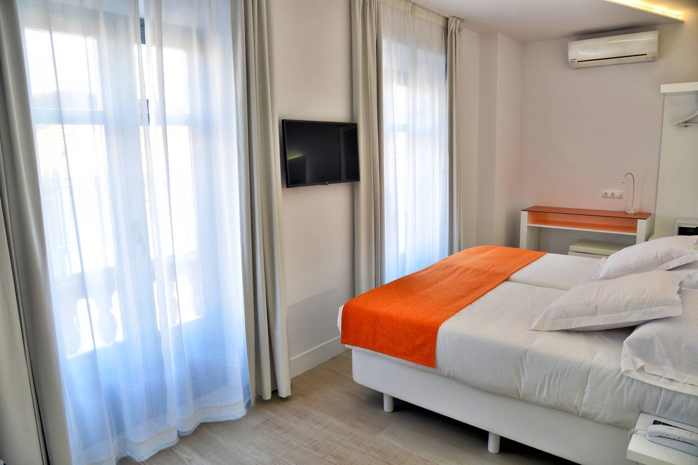 Atarazanas-Malaga-Boutique-Hotel-Room-19
