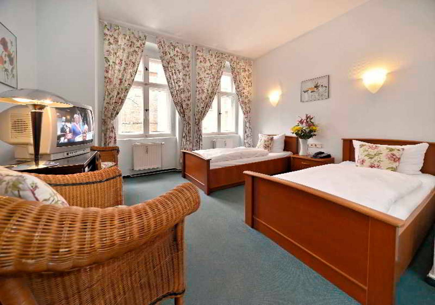 Old-Town-Hotel-Greifswalder-Strasse-Room-4