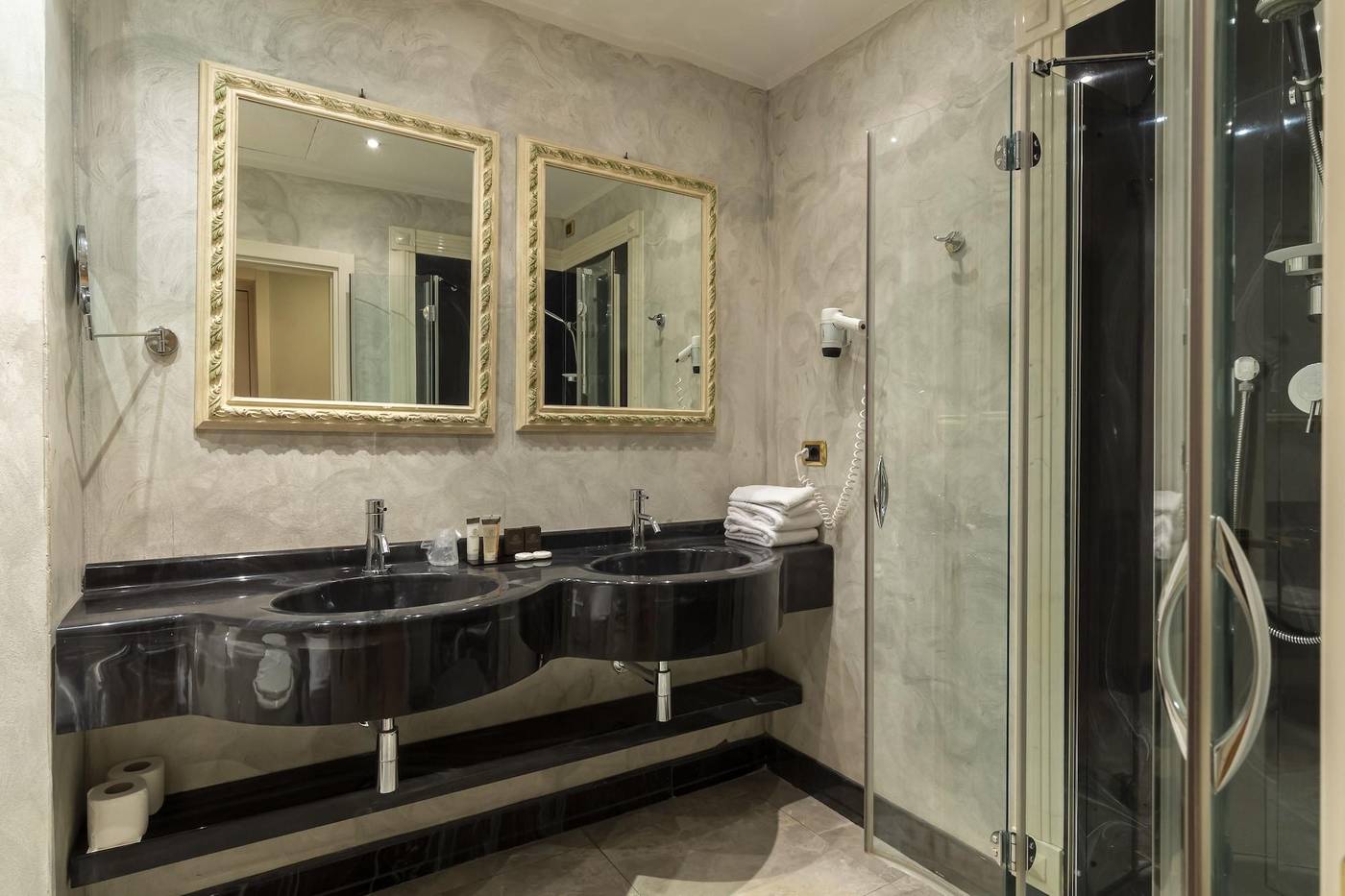 Columbia-Charming-Spa-Room-71