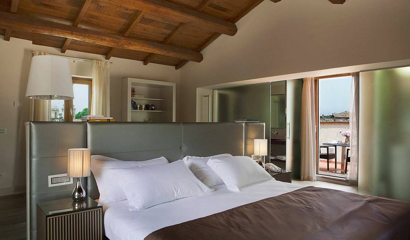 Navona-Palace-Luxury-Inn-Room-24