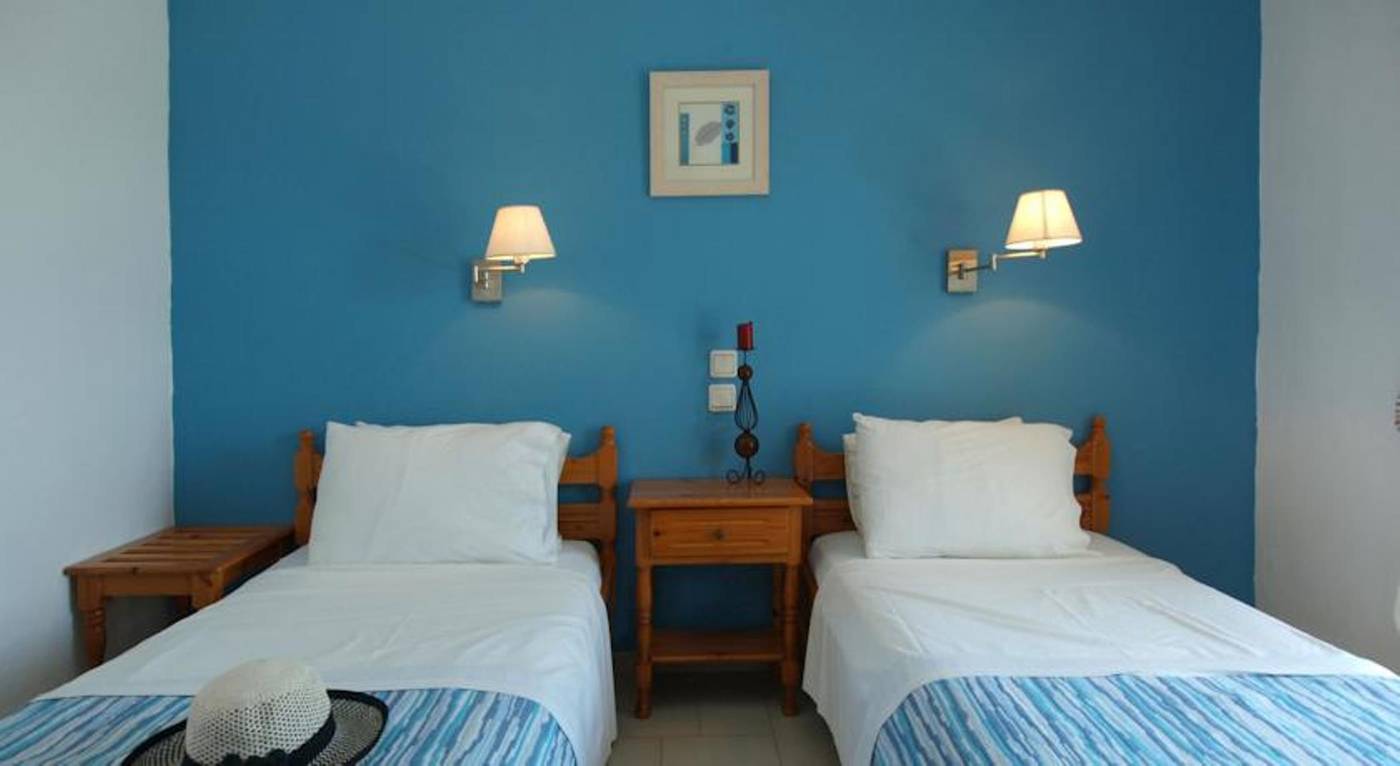 Lake-Studios-Room-11