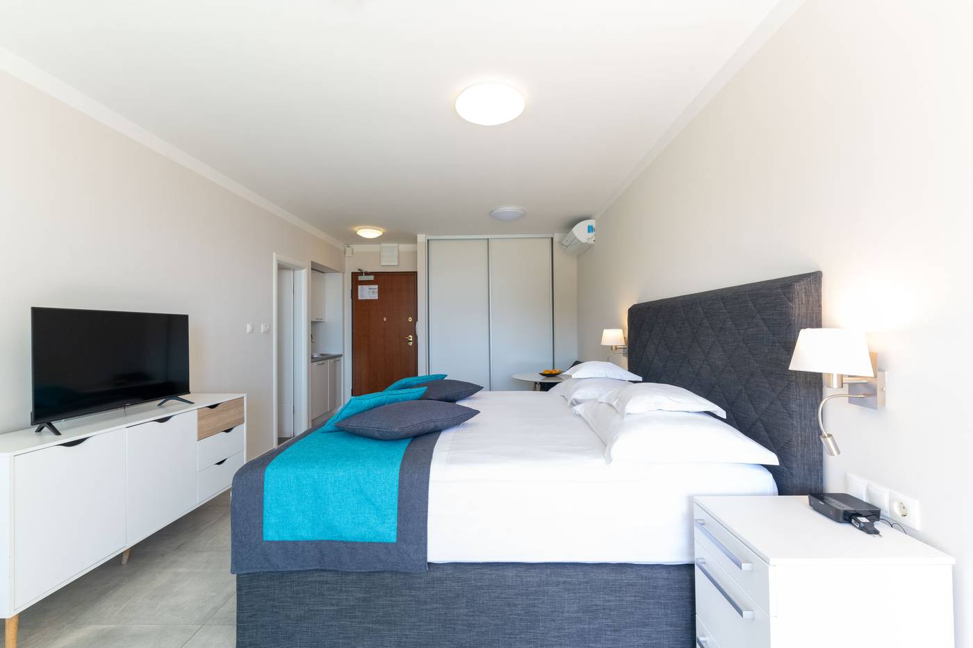 The-Residence-Room-23