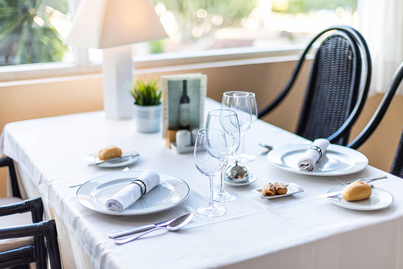 Risco-del-Gato-Suites-LIVVO-Senses-Collection-Restaurant-44