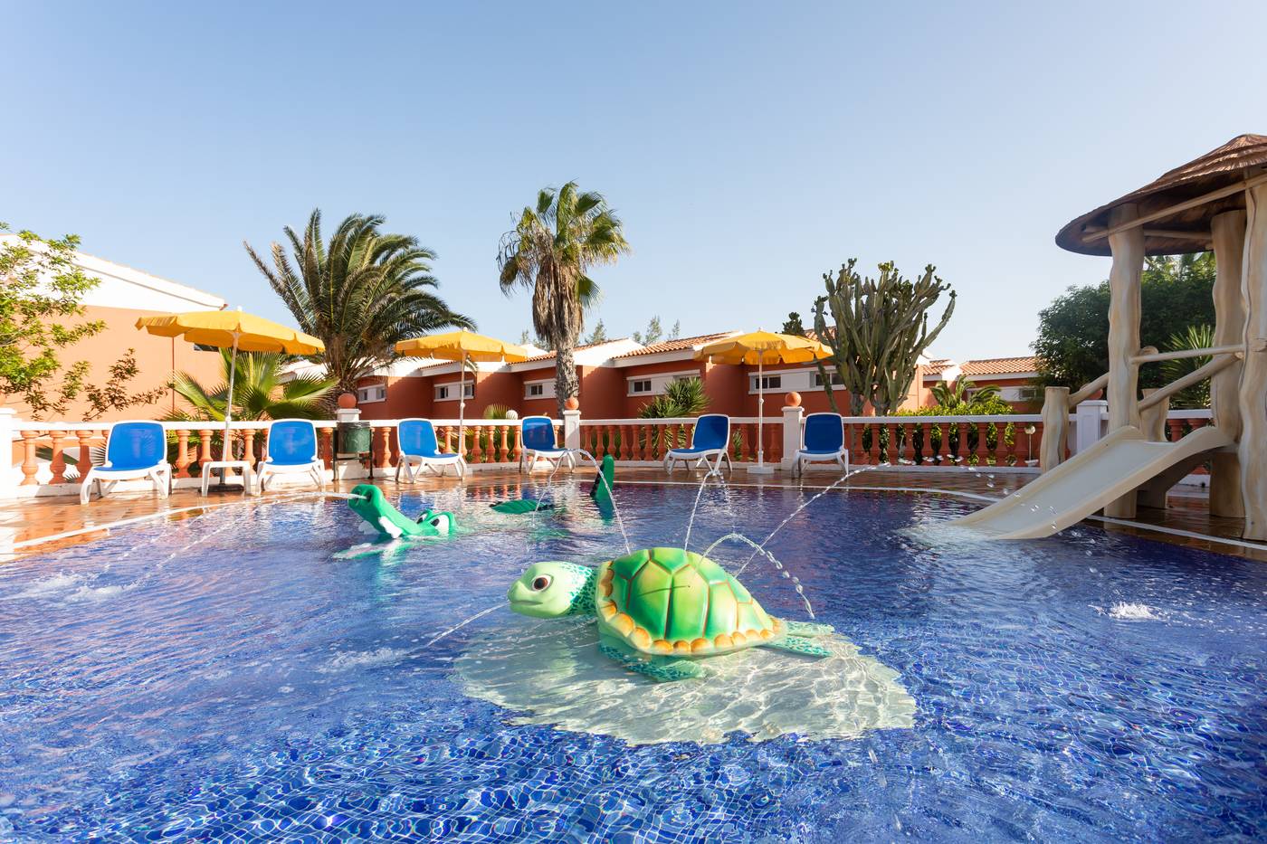 Globales-Costa-Tropical-Pool-5