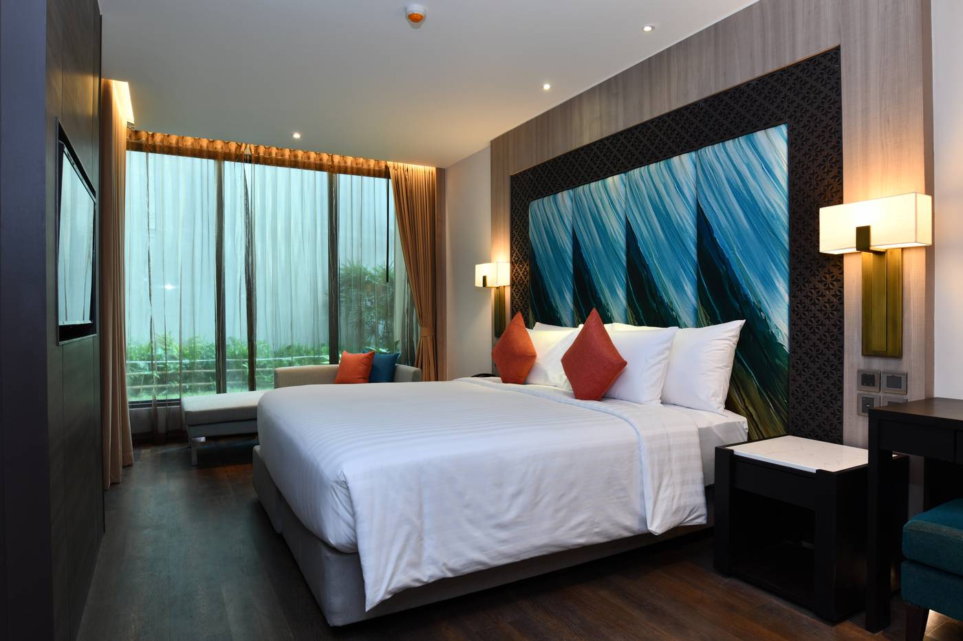 SKYVIEW-Resort-Phuket-Patong-Beach-Room-8