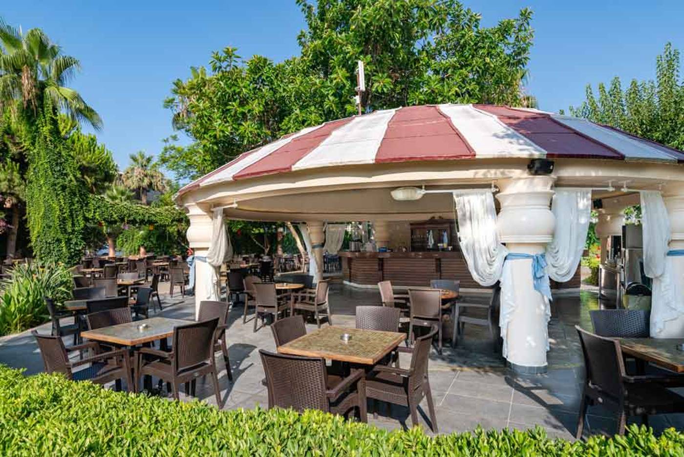 Palmeras-Beach-Hotel-Bar-18