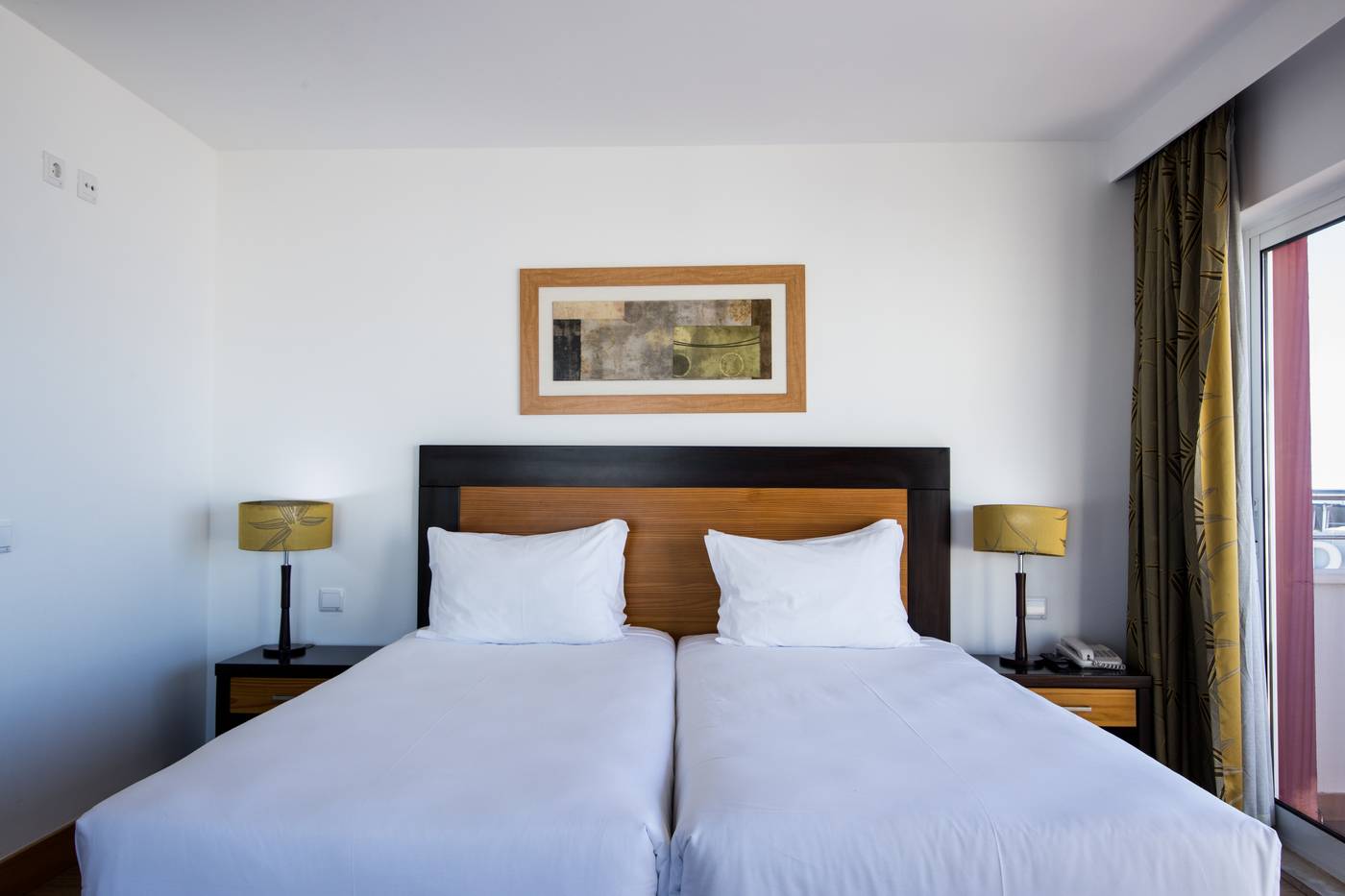 Quarteira-Sol-Hotel-Room-13