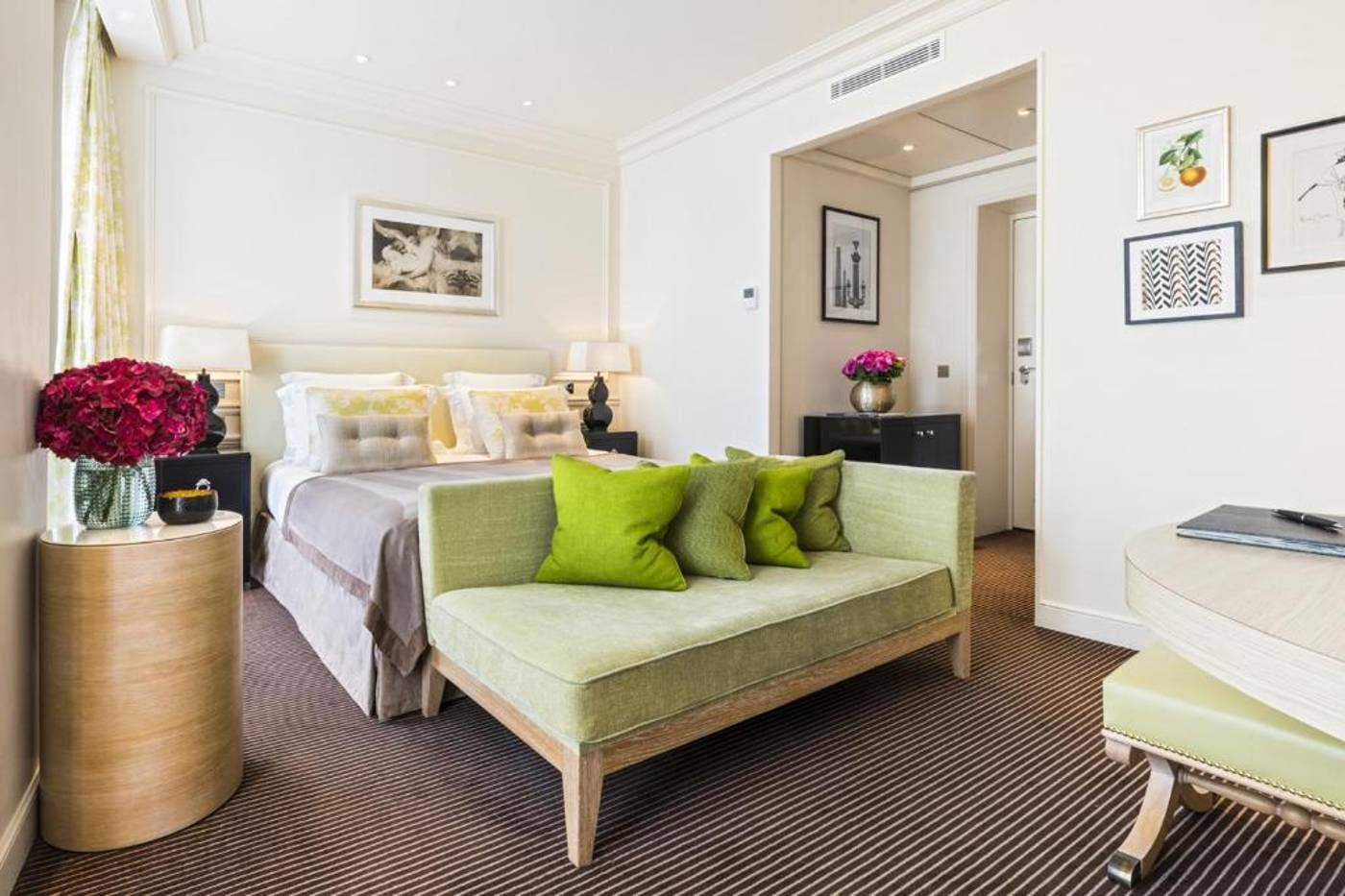 Grand-Hotel-Du-Palais-Royal-Room-10