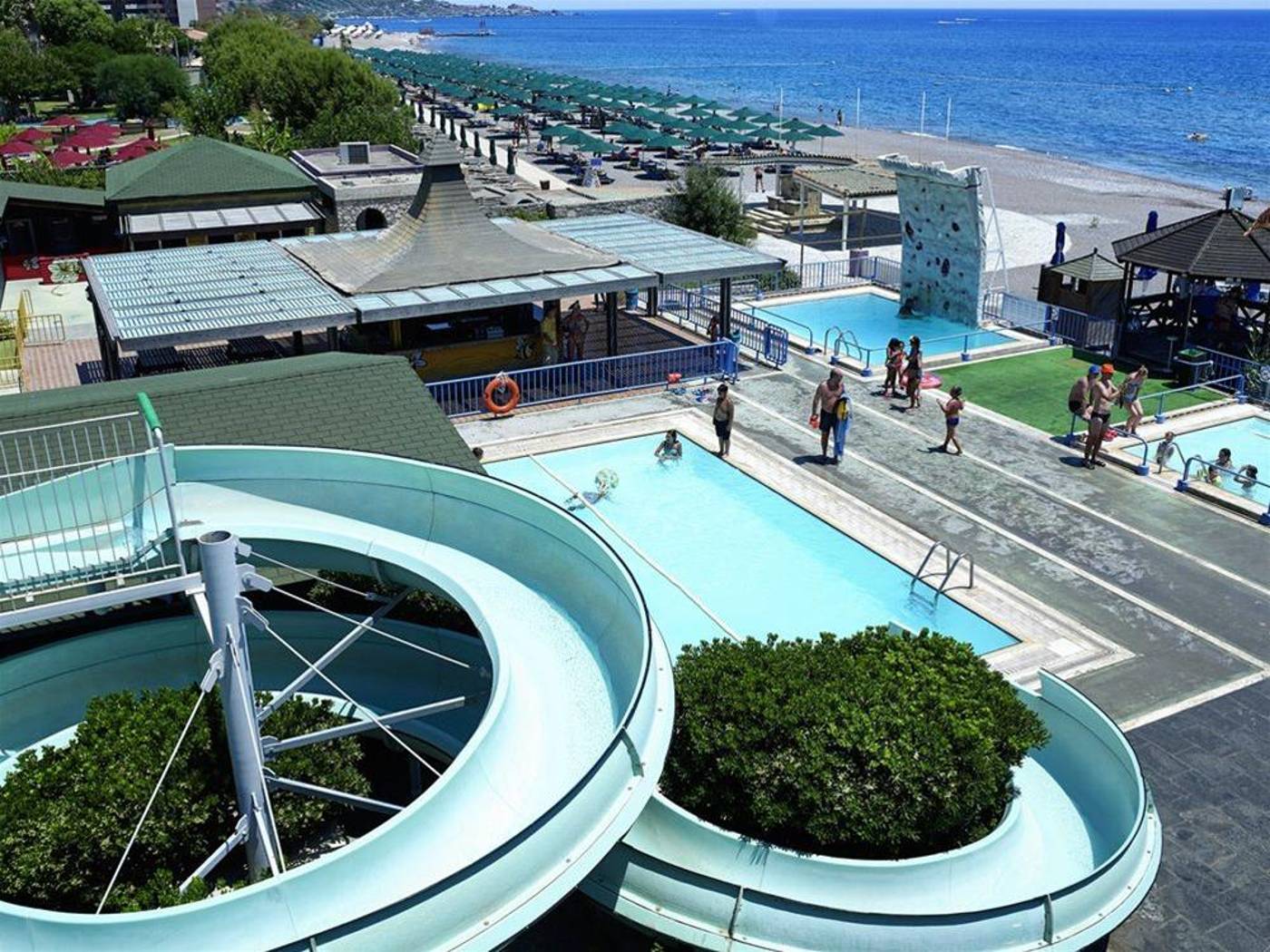 Esperides-Beach-Sports-and-Entertainment-10