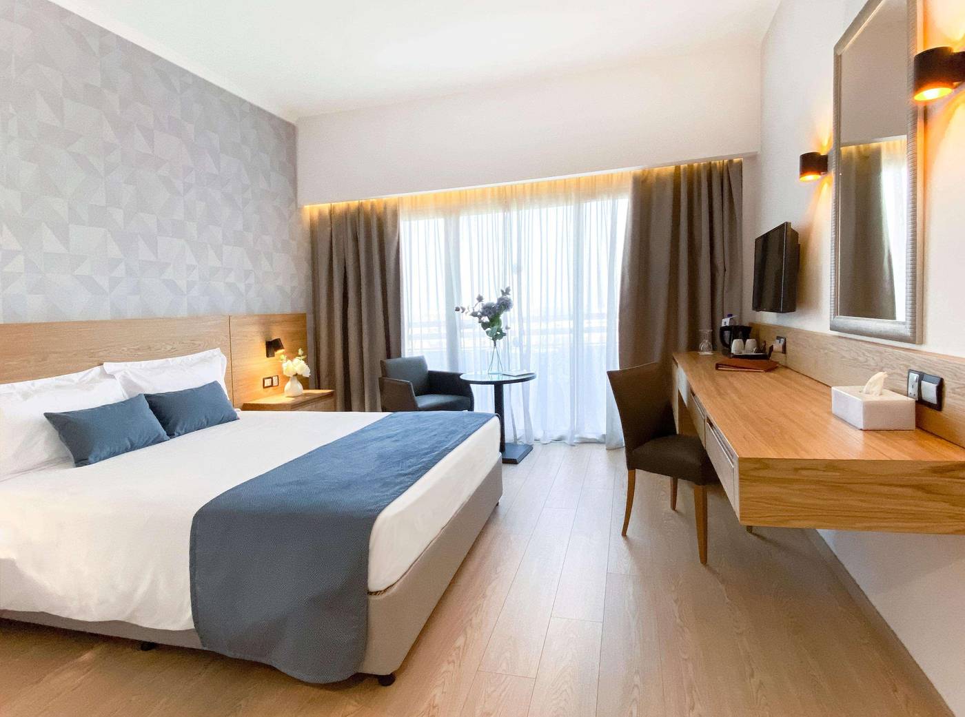 Ajax-Hotel-Room-14
