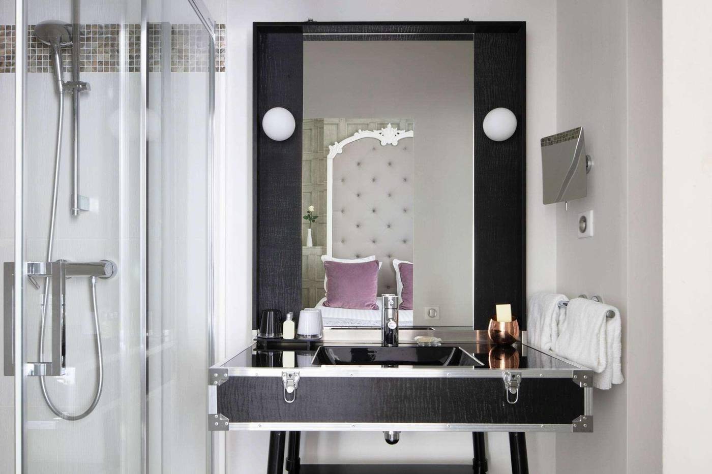 Le-123-Sebastopol-Astotel-Room-30