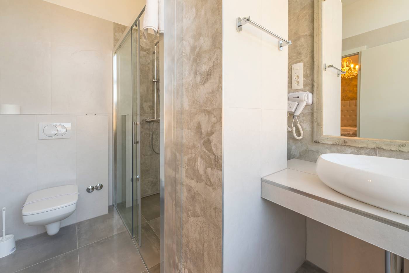 Prima-Luce-Downtown-Room-40