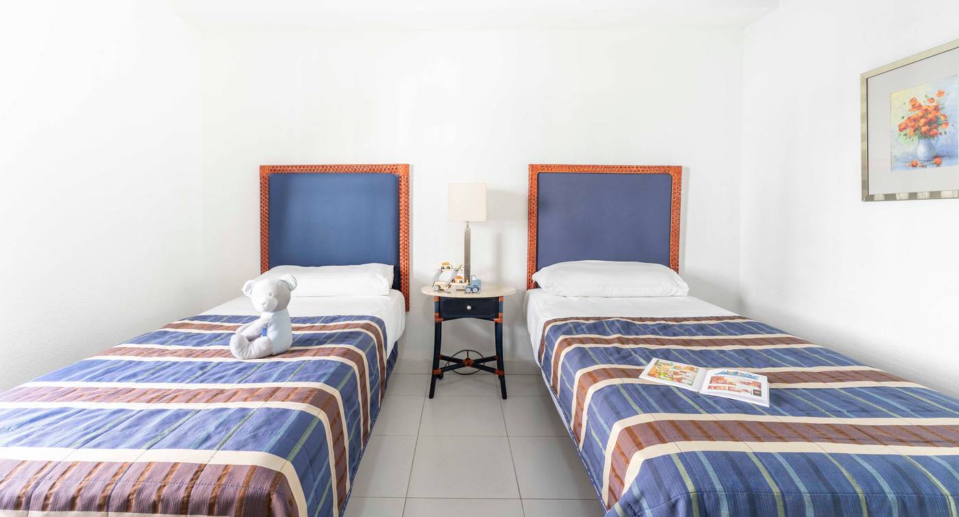 15.12.25 ONA Beverly Hills Heights