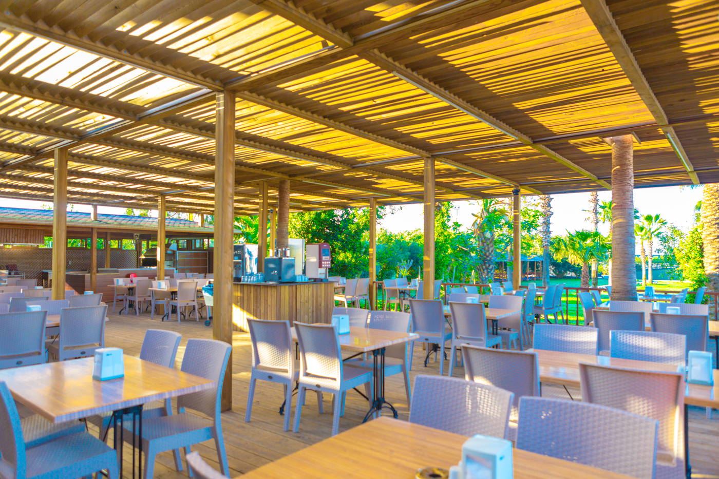 4-Teras Restaurant.jpg