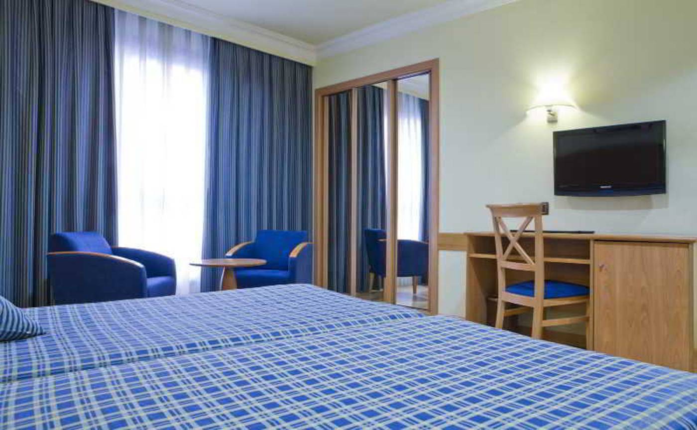 II-Castillas-Madrid-Room-10