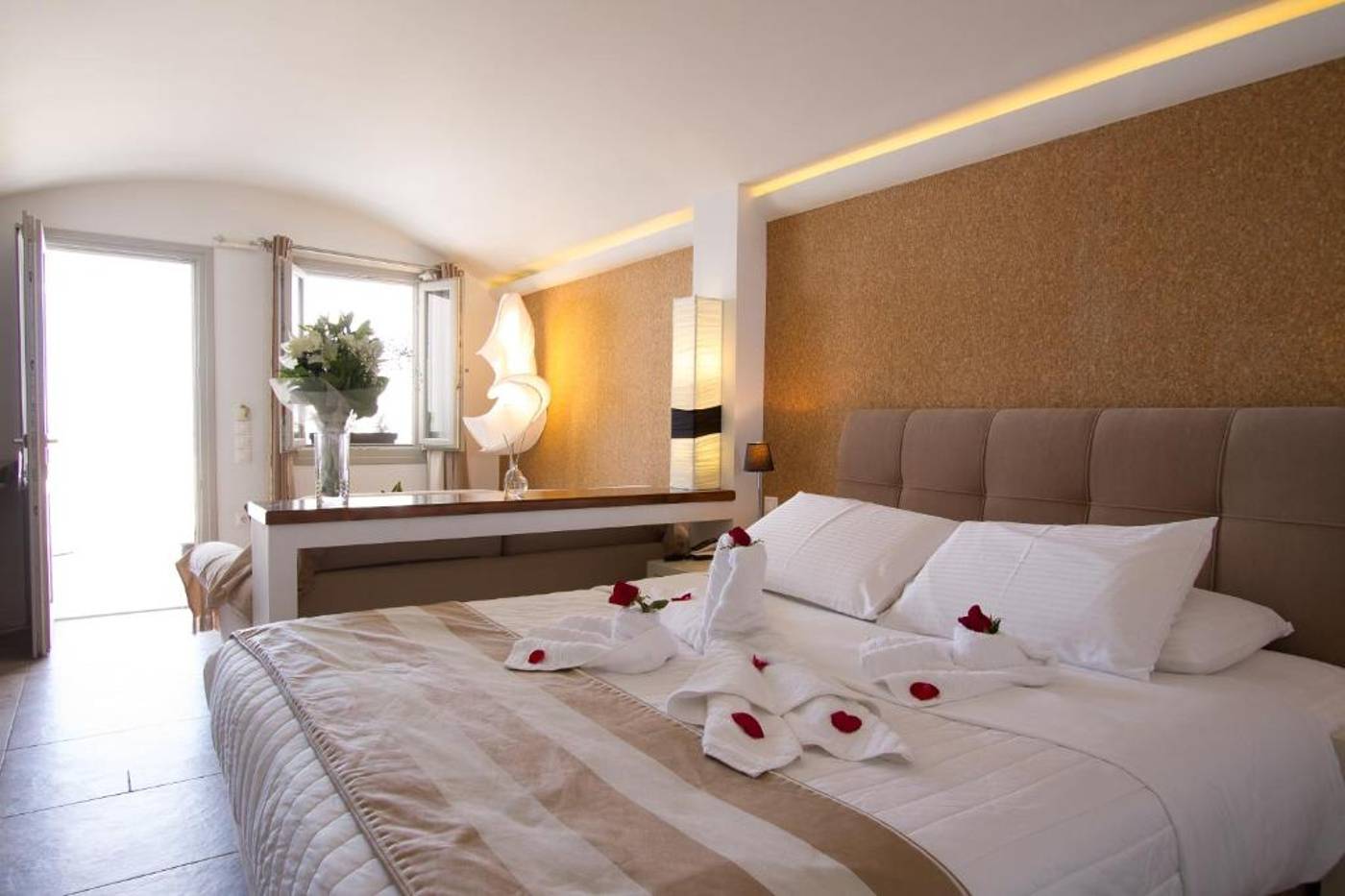 Galaxy-Suites-Room-9